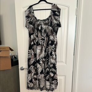 Torrid Black and White Textured Top